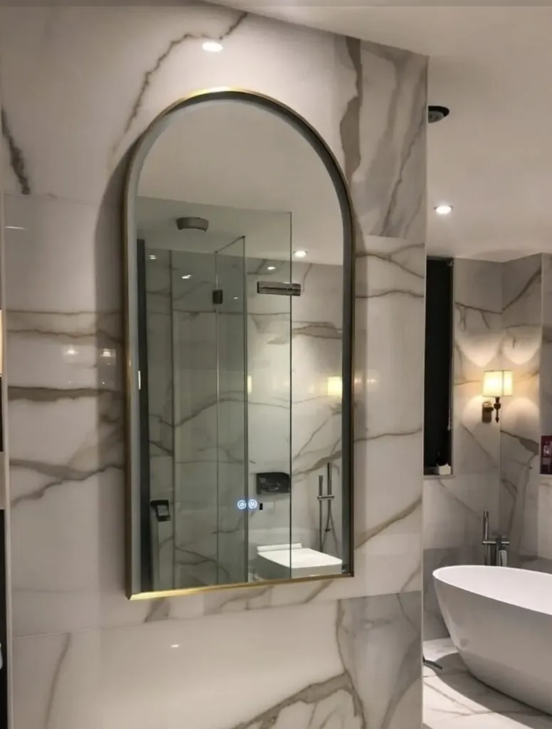 [KL922177] Pasqyrë Ovale 60x120 cm me LED, Touch dhe Antifog – Kornizë Gold