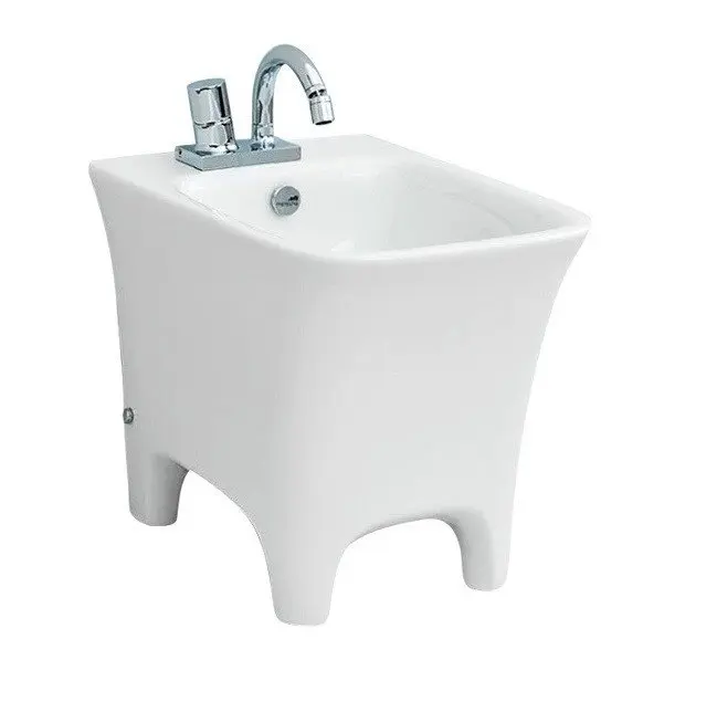 [CWB002.01;00] Artceram Cow Bide (Bardhe)